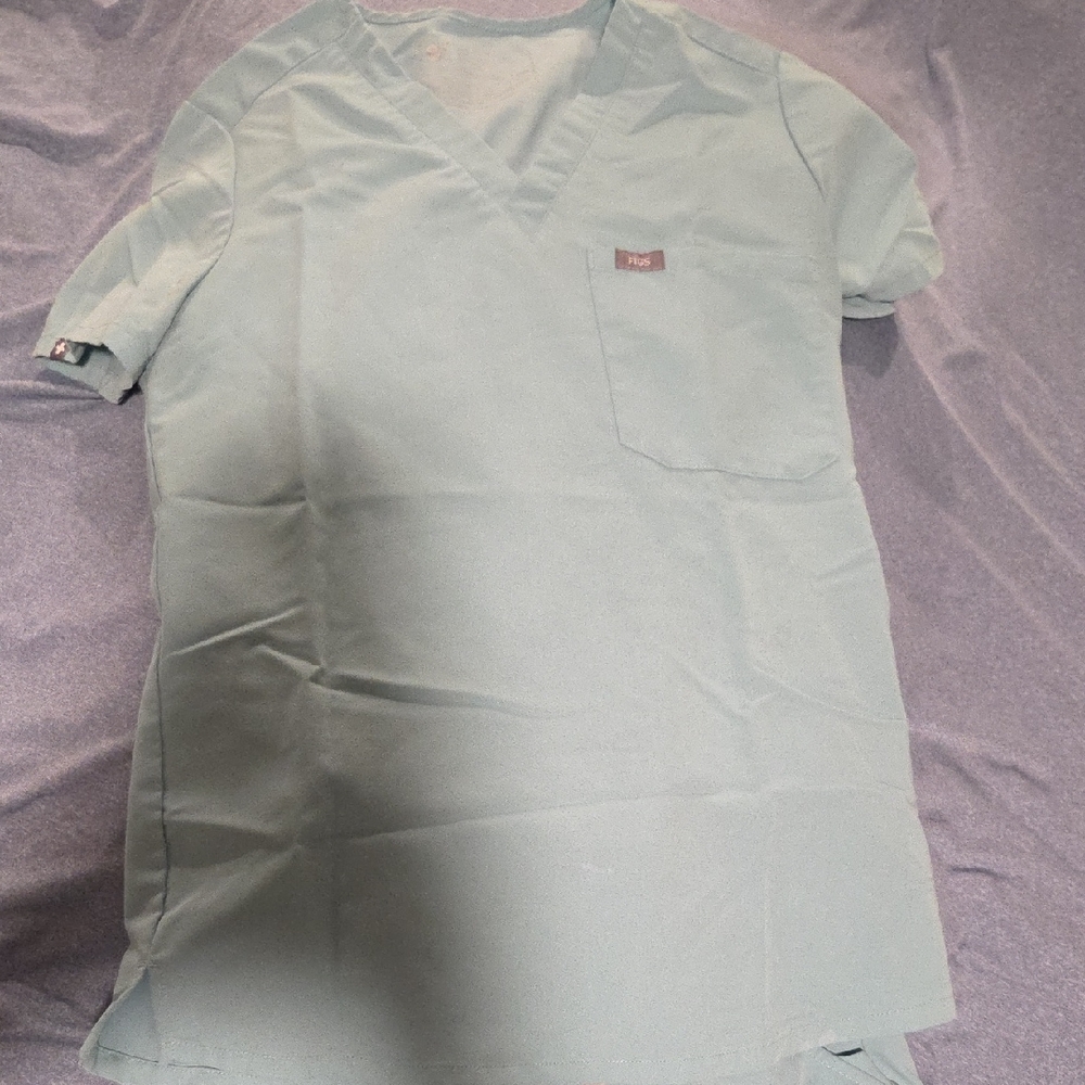 Figs Women's Mint Green V-Neck Scrub Top